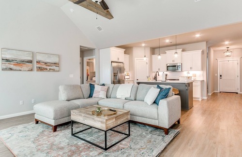 Broken Arrow House | Spacious New Construction in Gated Community!
