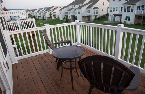 Bellefonte House | Spacious New Townhouse - 10 mins from PSU
