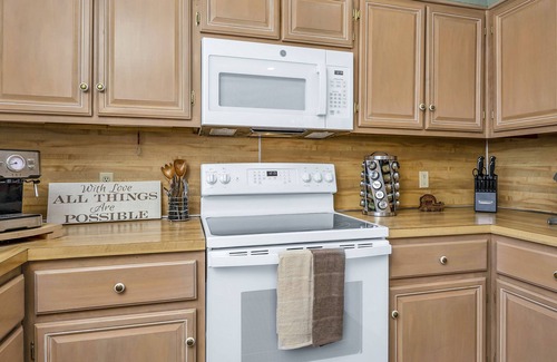 Clear Lake House | Spacious, Newly Remodeled Home with great Views with EV Charger