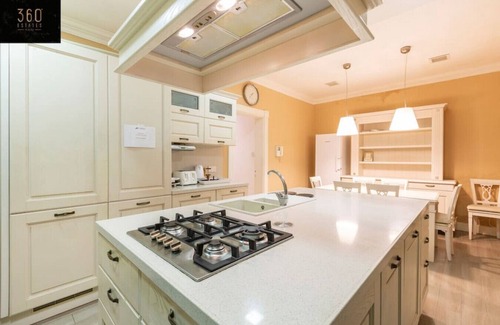 St. Andrew's House | Spacious NUM1 house in Swieqi - Sleeps 18 w/WIFI