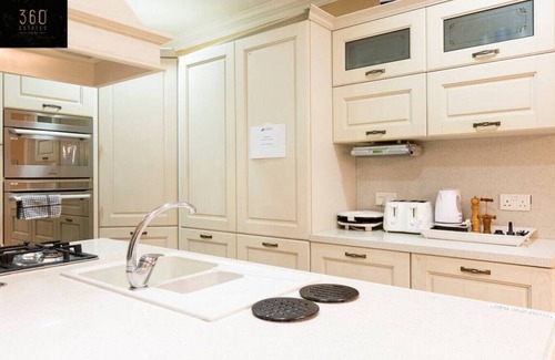 St. Andrew's House | Spacious NUM1 house in Swieqi - Sleeps 18 w/WIFI
