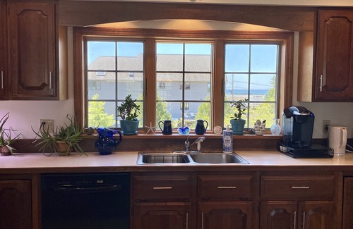 Scarborough House | Spacious Ocean View Getaway, 3 min walk to beach with large fenced in yard