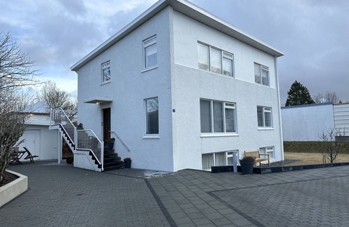 Heimar Apartment | Spacious one bedroom apartment in Sólheimar in Reykjavik - Birta Rentals