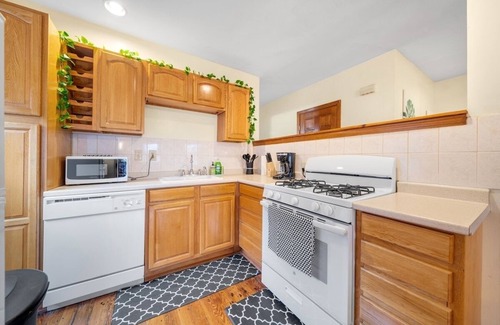 Roxbury Apartment | Spacious Open Concept 1BD/1BATH In Boston City
