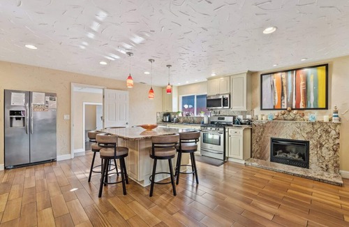Westside Santa Cruz House | Spacious Open Floor Plan