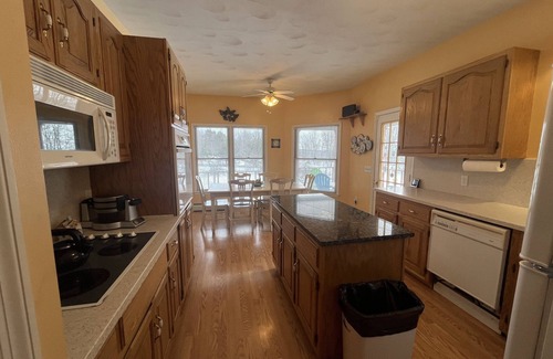 Lakewood House | Spacious PA family home,near ski resort,fly fishing,snowmobile trail, sleeps 12+