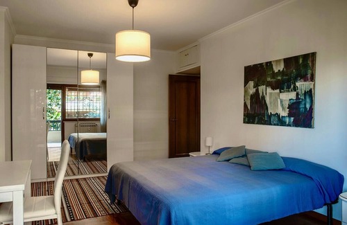 Fonte Meravigliosa Apartment | ★ Spacious Park Apt in Rome/Terrace/Parking/Garden/Minutes from Metro Stop