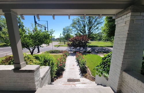 Washington Park West House | Spacious Park Front Home - Wash Park - Tempurpedic