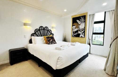 Newton Apartment | Spacious Park Views with Spa, Pool, Gym, Netflix