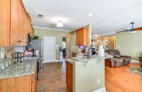 Phenix City House | Spacious Phenix City Home ~ 9 Mi to Columbus!