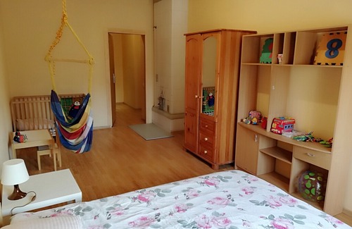 Grizinkalns Apartment | Spacious place for families or group of friends in Riga