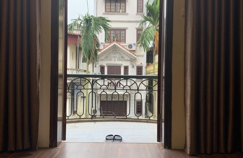 Tay Ho House | Spacious place with balcony view near Westlake