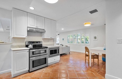 Lake Ida Shores House | Spacious Private Pool Oasis