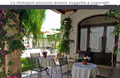 Ostuni Bed & Breakfast | Spacious quadruple room in ancient Masseria near the sea in a quiet olive trees.