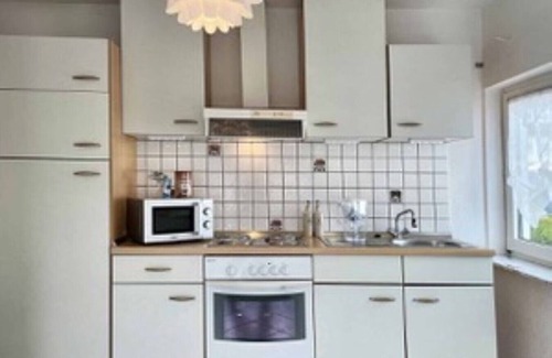 Aarbergen Apartment | Spacious, quiet, A/C , Espresso machine, 2 queen beds, 50” Netflix TV,