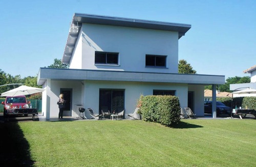 Messanges Apartment | Spacious, quiet, comfortable duplex, south-facing, heated covered swimming pool
