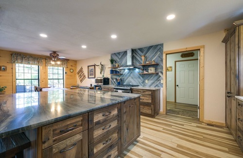 Pagosa Springs House | Spacious & Quiet Pagosa Springs Cabin w/Deck!