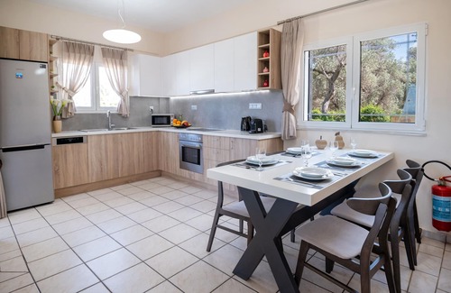 Geropotamos Villa | Spacious & quiet viIla with private pool, bbq and breathtaking view!