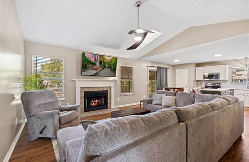 Canal Winchester House | Spacious Ranch Living 3 Car Garage, Rainfall shower, on a Half acre lot.