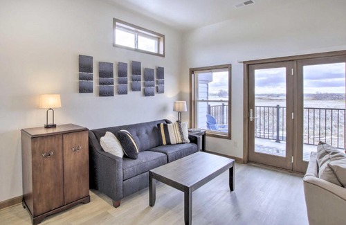 Pipe House | Spacious Recently Built Home Less Than 1 Mi to Lake!