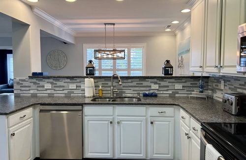 Keys Of Marsh Harbor House | Spacious Rehoboth Retreat: 2 Suites - Linens and Towels Incl, Centrally Located