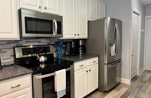 Keys Of Marsh Harbor House | Spacious Rehoboth Retreat: 2 Suites - Linens and Towels Incl, Centrally Located