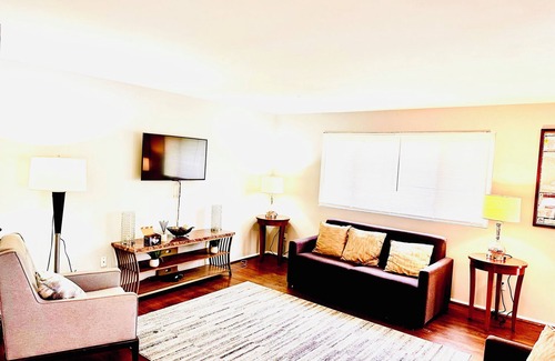 South Gate House | Spacious & Relaxing Glen Burnie Home! Perfect for Families!