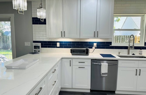 Willoughby Hills House | Spacious Relaxing Luxury 4-5BR Near DT Willoughby, Cleveland, & Lake Erie