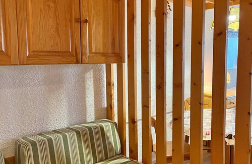 Villard-de-Lans Apartment | Spacious Renovated Studio, Ski-In/Ski-Out with Balcony, Baby Gear, and Garage