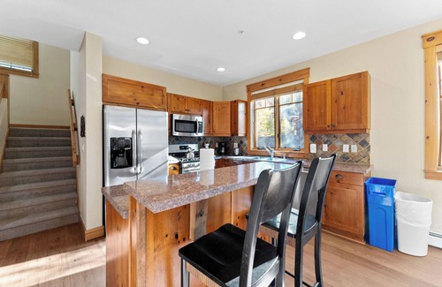 Keystone House | Spacious Retreat – 2 Mins to River Run Village, Steps from Pool & Clubhouse!
