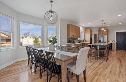 Cheyenne House | Spacious Retreat Downtown Location with Game Room