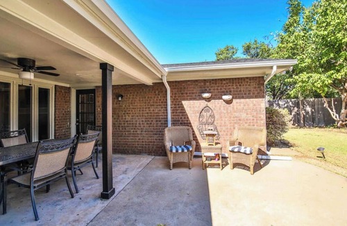 Lubbock House | Spacious Retreat in the Heart of Lubbock! Excellent neighborhood !