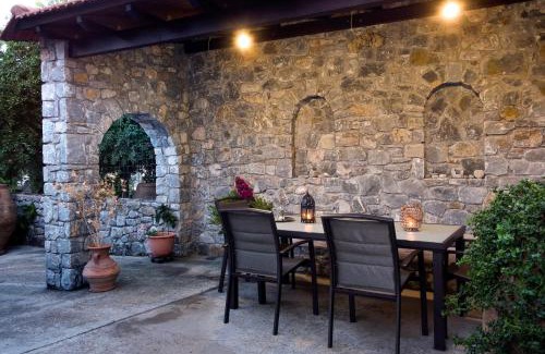 Agios Vasileios House | Spacious Retreat near Preveli, Triopetra & Plakias