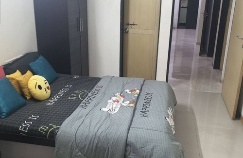 Andheri West Apartment | Spacious Room with attached bathroom
