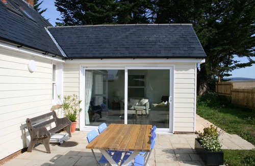 Yarmouth House | Spacious rural bungalow, disabled friendly, sleeps 2-10, 4 bedrms, 3 bathrooms.