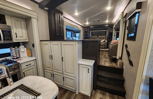 Okeechobee House | Spacious RV for Short/Long Term Rent