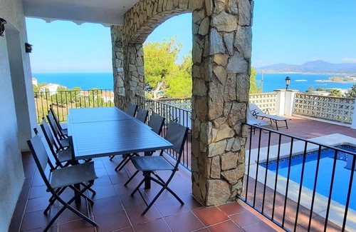 Llanca Apartment | Spacious Seaside Apartment with Terrace and Pool in Tranquil Cap Ras, Llançà