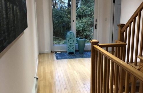 Glen Cove House | Spacious, secluded, unique Carriage House close to NYC and beach!