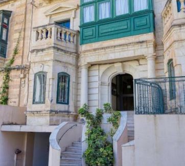 Sliema Apartment | Spacious Side Seaview Sliema Apartment