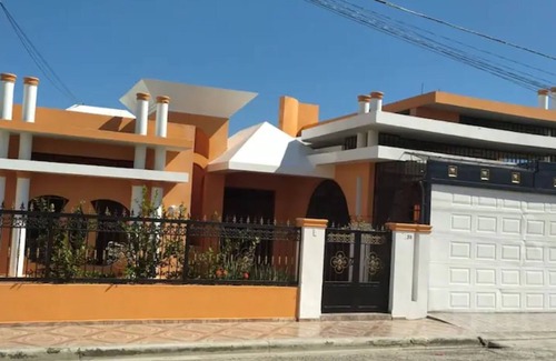 Bani House | Spacious Single Family — 5 min from the beach!