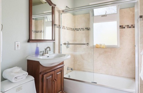 Shoreline West Apartment | Spacious, Soaring Ceilings, Near Downtown MV, GOOG