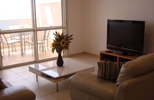 Netanya Apartment | Spacious South Netanya Apartment in the Royal Residence with Beautiful Sea View