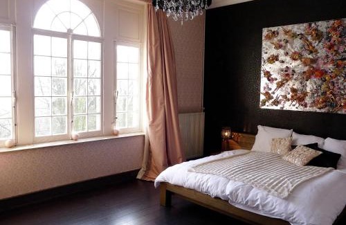 Spa Villa | Spacious Spa Villa with Garden