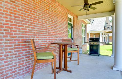 Springfield Villa | Spacious Springfield Home with Golf Course View!