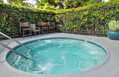 Anaheim Resort Hotel | Spacious Stay Near Disneyland Perfect for Family Adventures