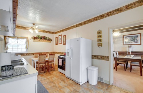 Maple Heights Apartment | Spacious Studio - 5 Mi to MGM Northfield Park!