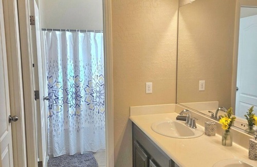 Providence Apartment | Spacious studio in fabulous Las Vegas with WiFi, AC