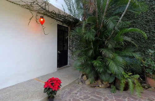 Colonia 5 de Diciembre Apartment | Spacious studio- Casa Tres Lunas # 2