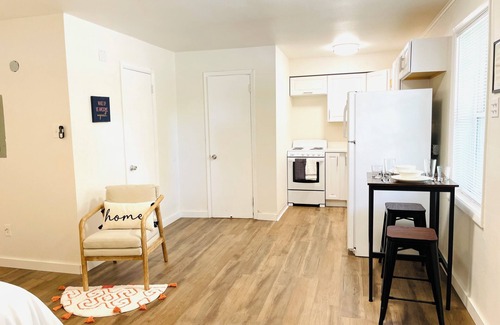 Little Rock Medical District Apartment | Spacious Studio Unit near Downtown & UAMS Little Rock with WiFi, AC