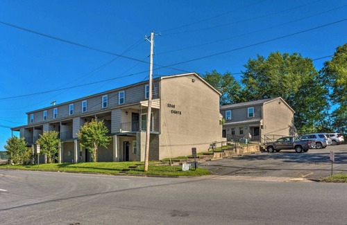 Little Rock Medical District Apartment | Spacious Studio Unit near Downtown & UAMS Little Rock with WiFi, AC